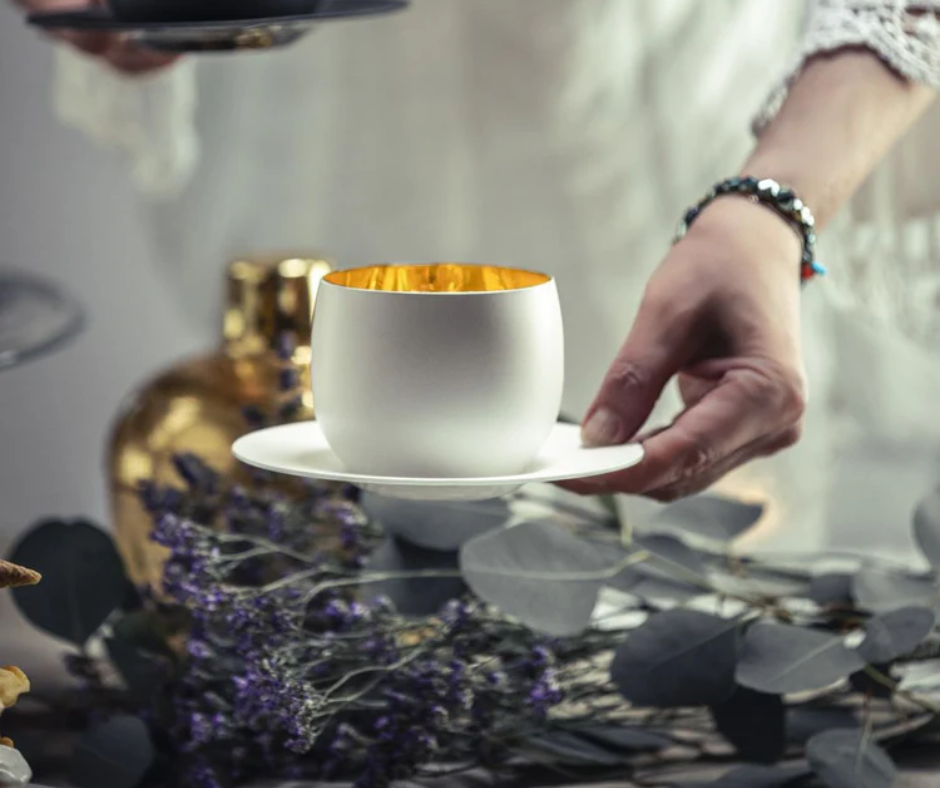 Vaso para capuccino bañado en oro de 24K de 300ml.